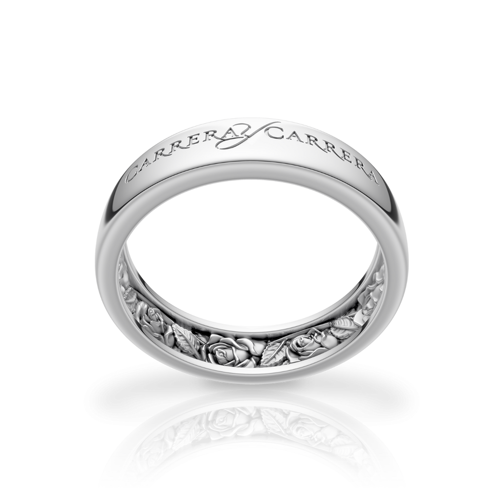 WEDDING RING BEAUTY INSIDE ROSES
