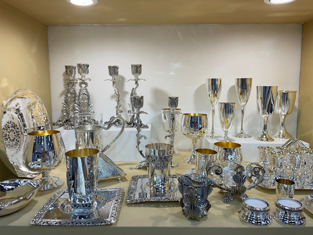 Elijah-Becher-und-Teller-Set – Modell Torciglione