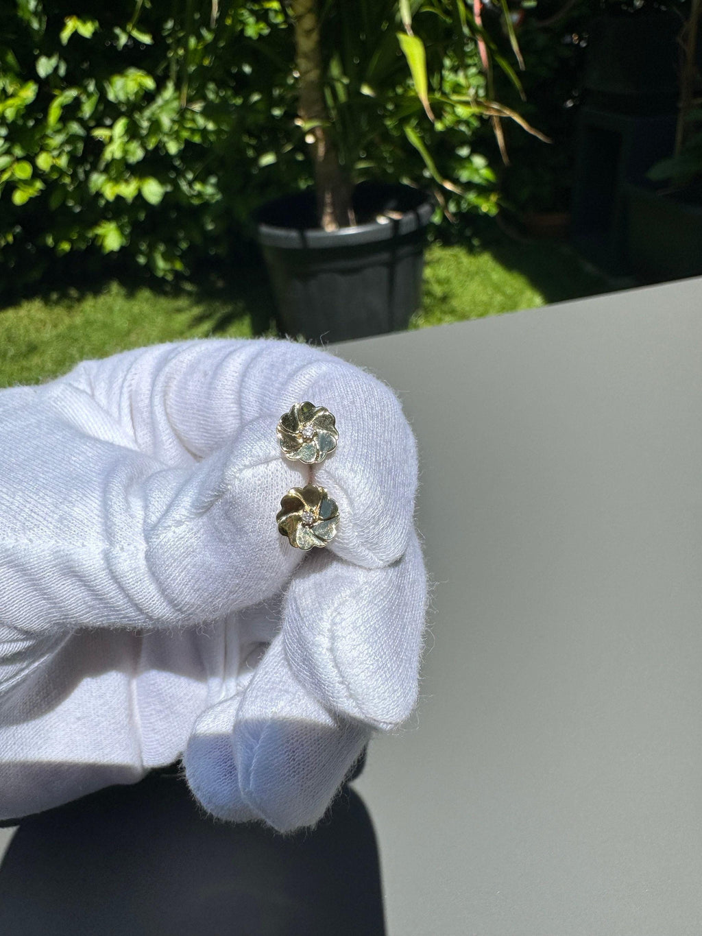 Blümchen-Ohrstecker Amany